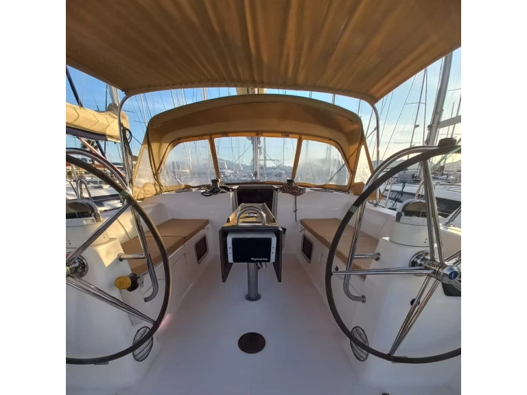 Dufour Dufour 450 Grand Large charter bareboat eller skeppad i Marmaris