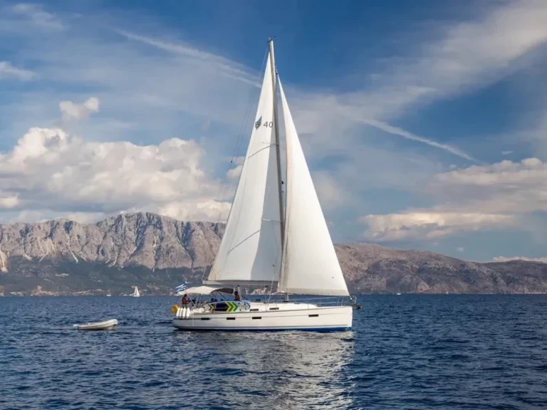 Bavaria Bavaria 40 charter bareboat eller skeppad i Lefkáda