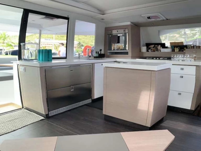 Uthyrning Katamaran  i Road Town - Fountaine Pajot Saona 47