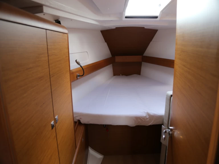 Uthyrning Kaštel Gomilica - Jeanneau Sun Odyssey 419 av Samboat 