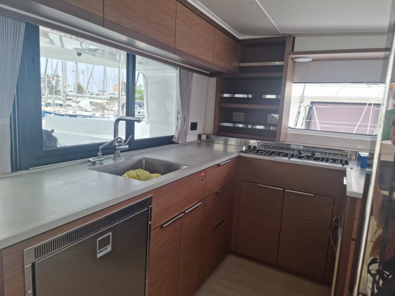 Uthyrning Katamaran  Lagoon med en båtlicens 