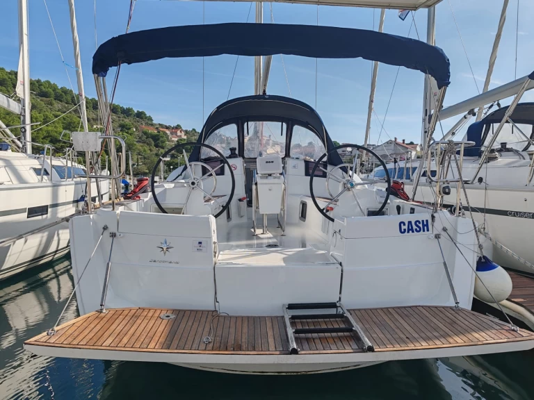 Uthyrning Drage - Jeanneau Sun Odyssey 389 av Samboat 