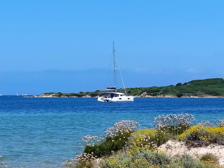 Yacht charter Porto Pollo billig Lagoon 450 F