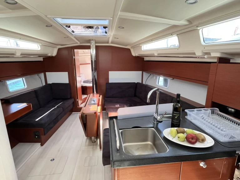 Båtuthyrning Hanse Hanse 418 i Lavrio på Samboat 