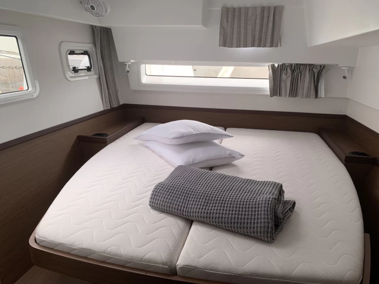 Båtuthyrning Lagoon Lagoon 42 i Lavrio på Samboat 