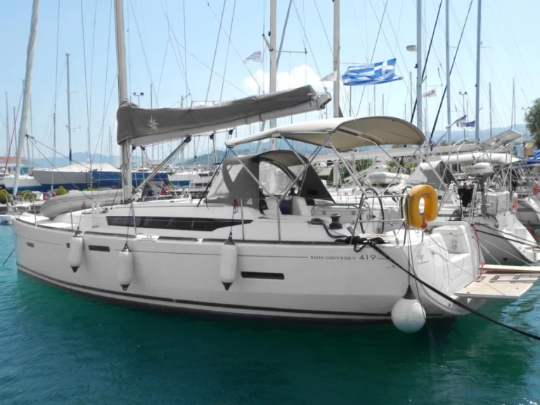 Yacht charter Lavrio billig Sun Odyssey 419
