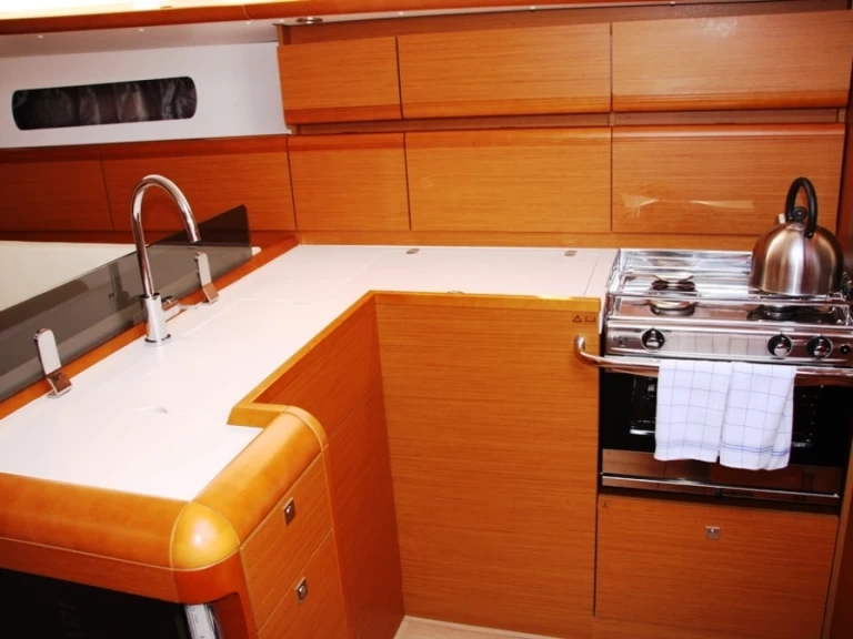 Hyr en Jeanneau Sun Odyssey 439 Marmaris 