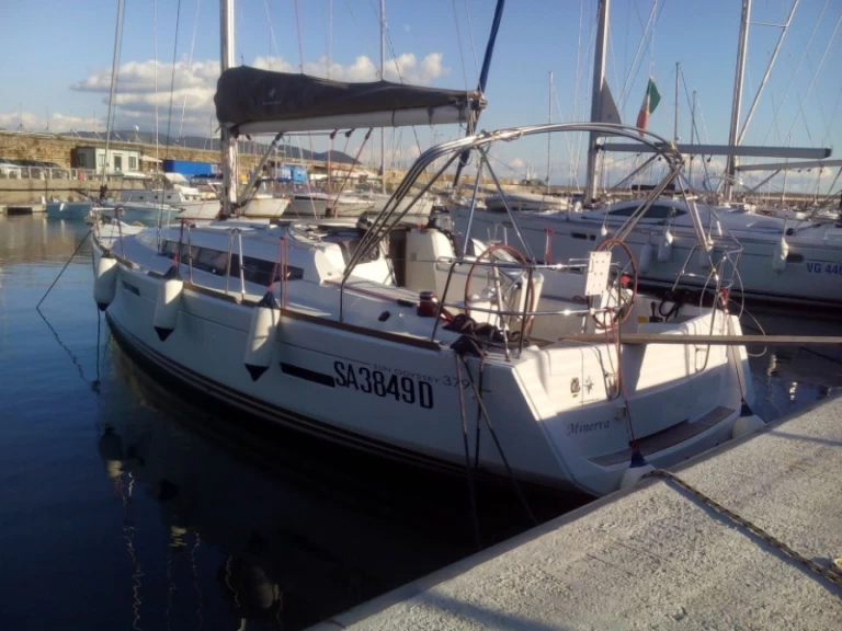 Segelbåt  för uthyrning Salerno till det bästa priset 