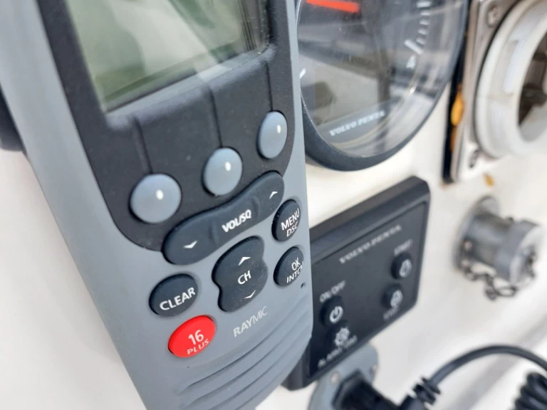 Uthyrning Segelbåt  Dufour med en båtlicens 