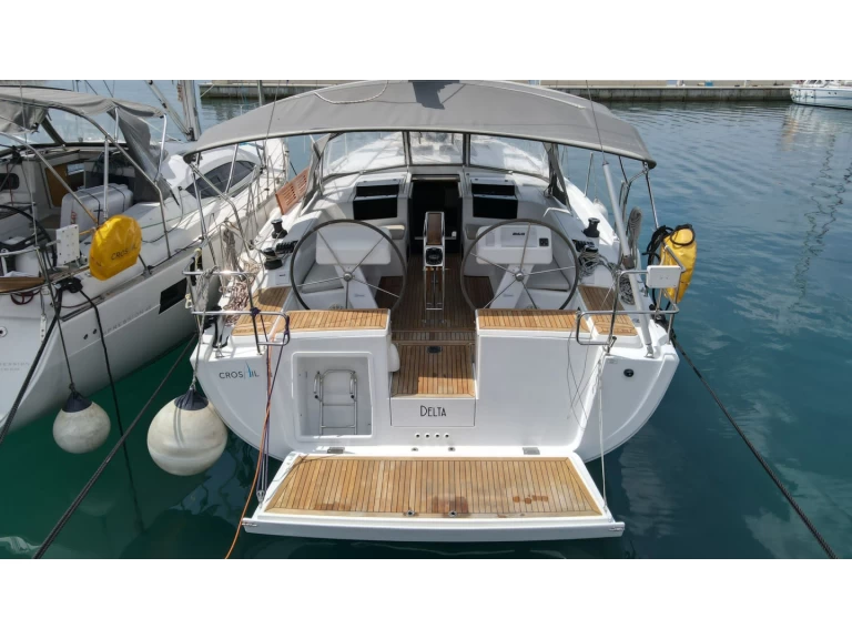 Hanse Hanse 458 charter bareboat eller skeppad i Novi Vinodolski