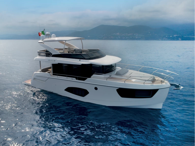 Absolute Navetta 48 charter bareboat eller skeppad i Rogoznica