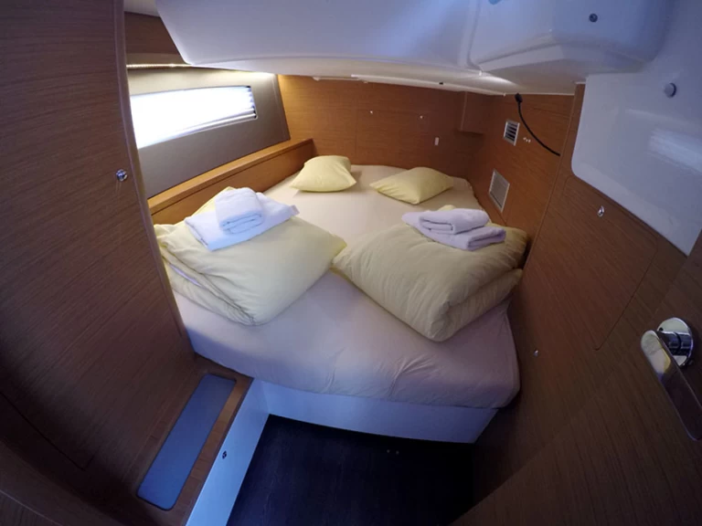 Hyra Segelbåt  med eller utan skeppare Dufour Šibenik  