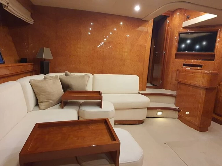Yacht charter Órmos Bay billig Mangusta 72