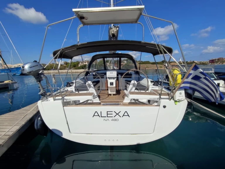 Yacht charter Lavrio billig Hanse 418