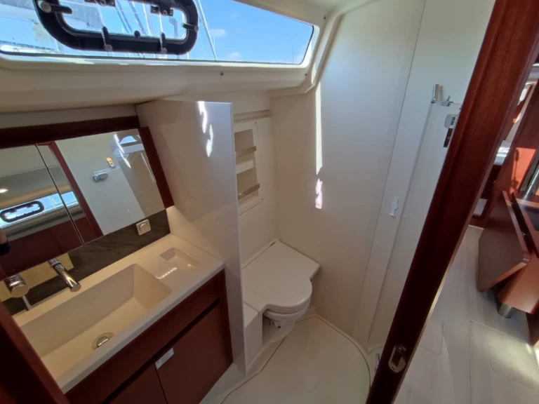 Båtuthyrning Hanse Hanse 418 i Lavrio på Samboat 