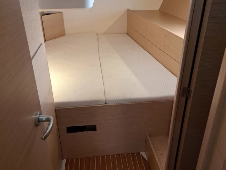 Segelbåt  för uthyrning Lavrio till det bästa priset 