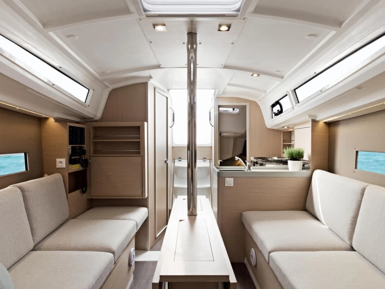 Uthyrning Furnari - Bénéteau Oceanis 30.1 av Samboat 