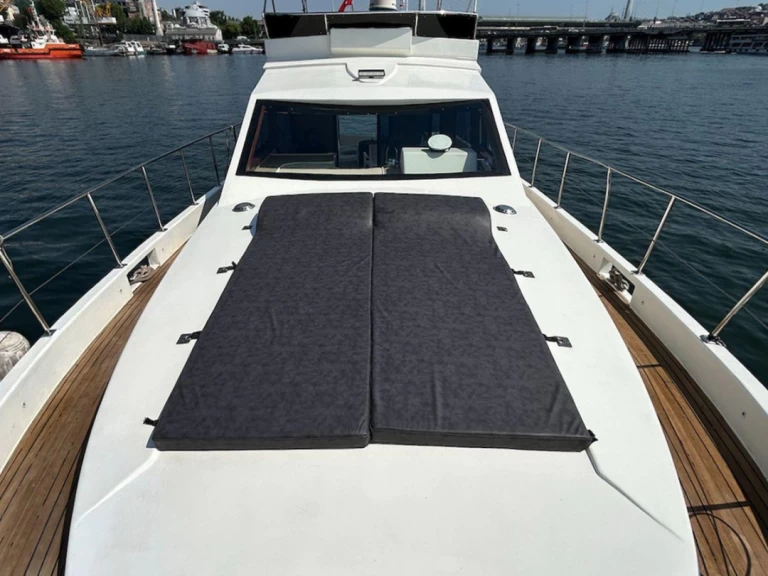 Yacht charter Eminönü billig costom made