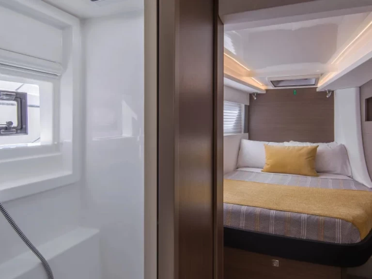 Yacht charter Road Town billig Leopard 42