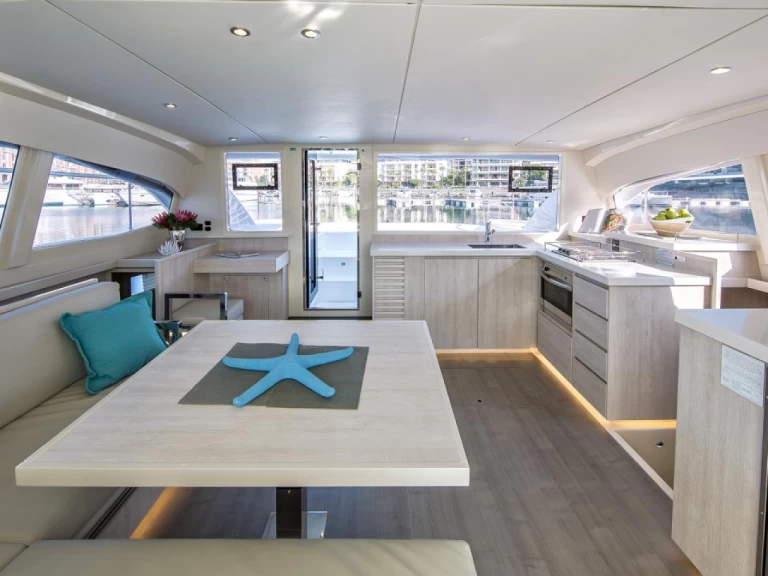 Yacht charter Road Town billig Leopard 43 Powercat