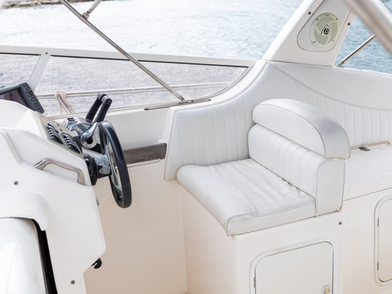 Yacht charter Badalona billig Mano Marine 26.50