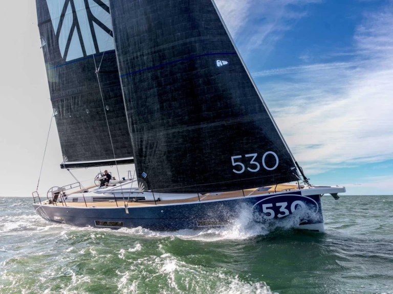 Yacht charter Furnari billig Dufour 530