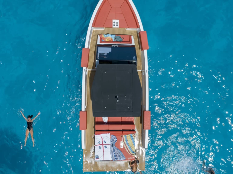 Yacht charter Cala Gonone billig D34