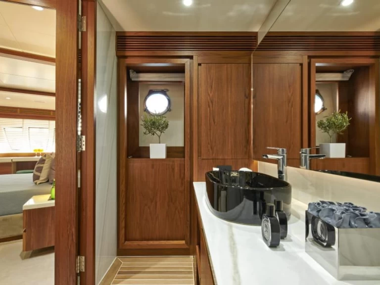 Båtuthyrning Azimut Azimut 85F i Gouvia på Samboat 