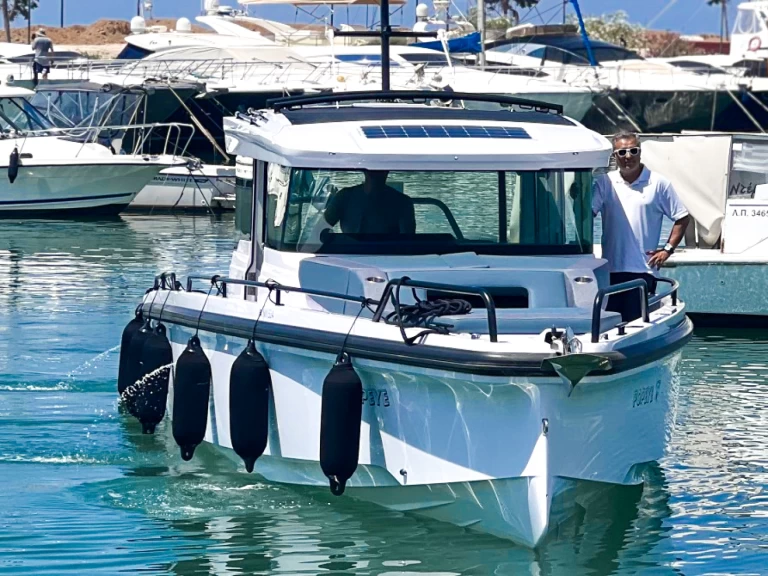 Yacht charter Anávyssos billig Axopar 37 XC Cross Cabin (1 cabin)