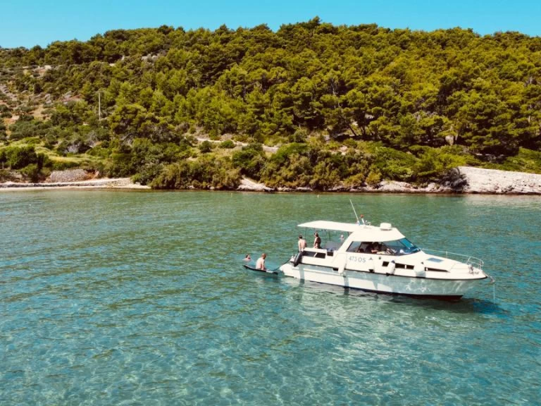 Uthyrning Motorbåt  Fjord med en båtlicens 