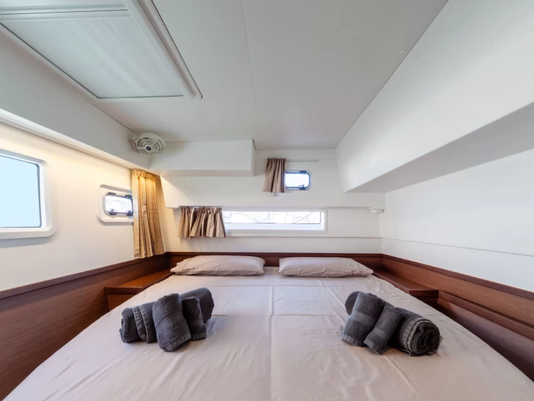 Uthyrning Capo d'Orlando - Lagoon Lagoon 42 av Samboat 