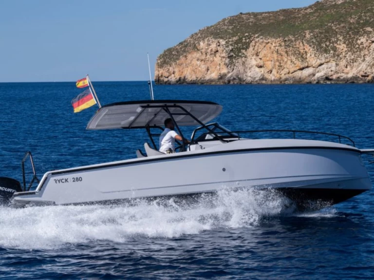 Hyr en Parker 850 voyager Empuriabrava 