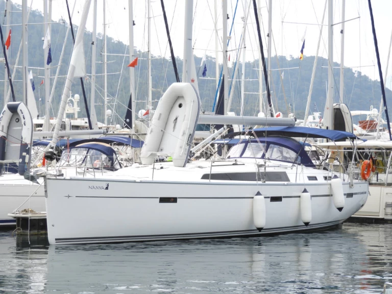 Yacht charter Lavrio billig Cruiser 51