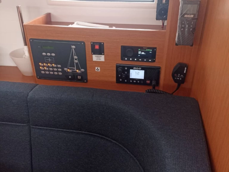 Uthyrning Segelbåt  Bavaria med en båtlicens 