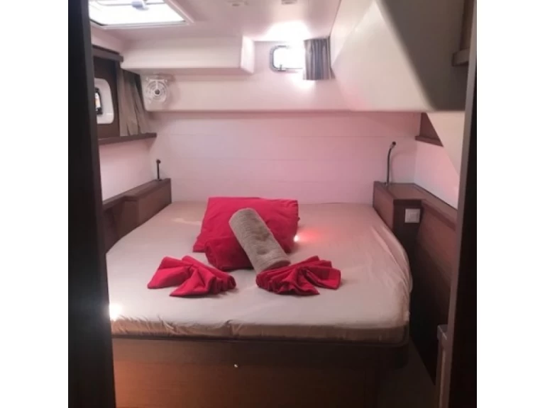 Yacht charter Sant Antoni de Portmany billig Lagoon 450 F