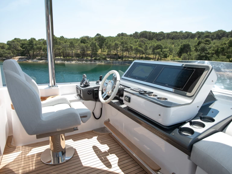 Uthyrning Šibenik  - Azimut Azimut 78 Fly av Samboat 
