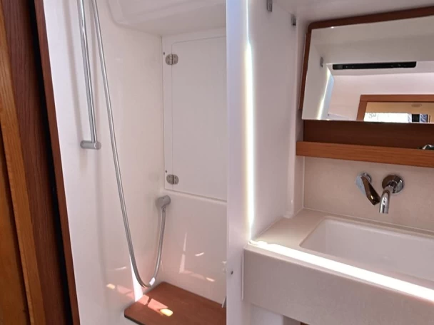 Segelbåt  för uthyrning Furnari till det bästa priset 