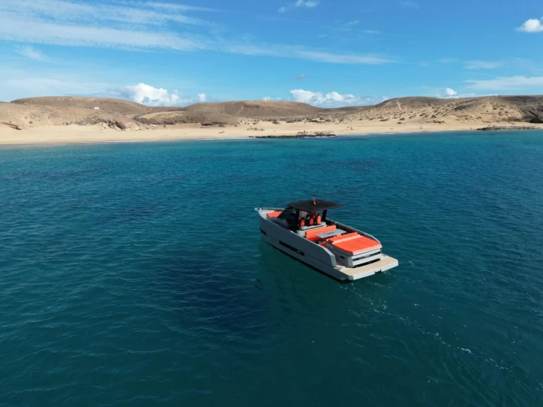 Hyr en De Antonio De Antonio D32 Open Playa Blanca 