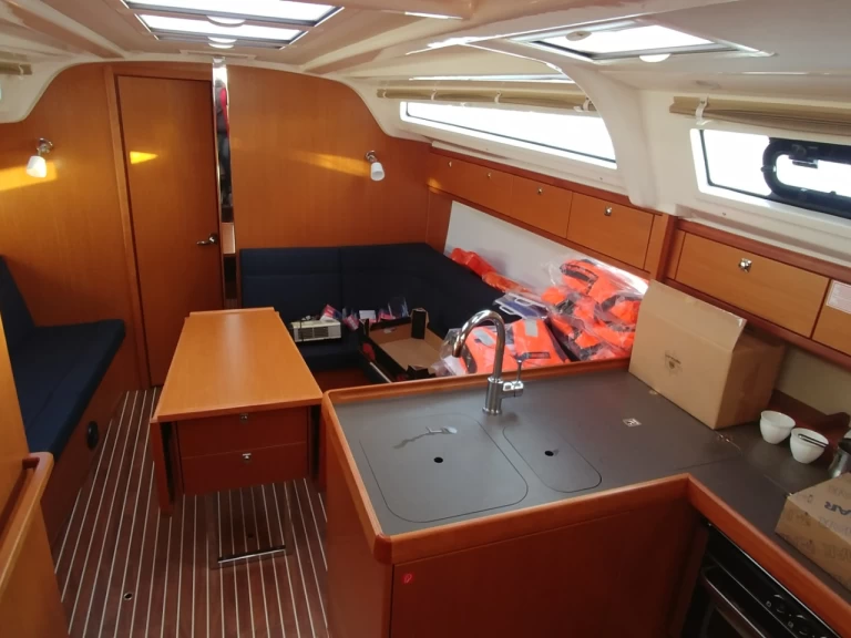 Uthyrning Segelbåt  i Sukošan - Bavaria Cruiser 37
