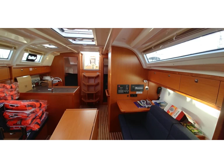 Båtuthyrning Bavaria Cruiser 37 i Sukošan på Samboat 