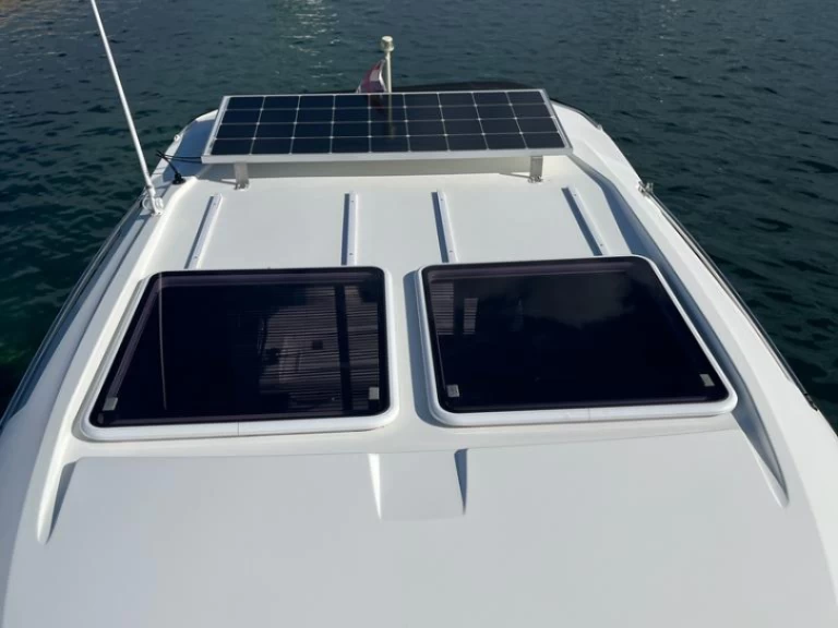 Hyr en Jeanneau Merry Fisher 895 Sukošan 