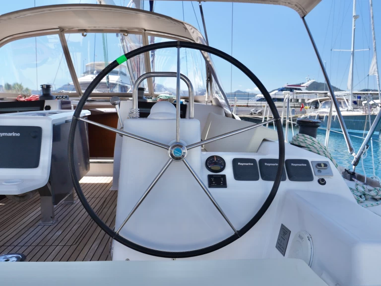 Dufour Dufour 460 Grand Large charter bareboat eller skeppad i Marmaris