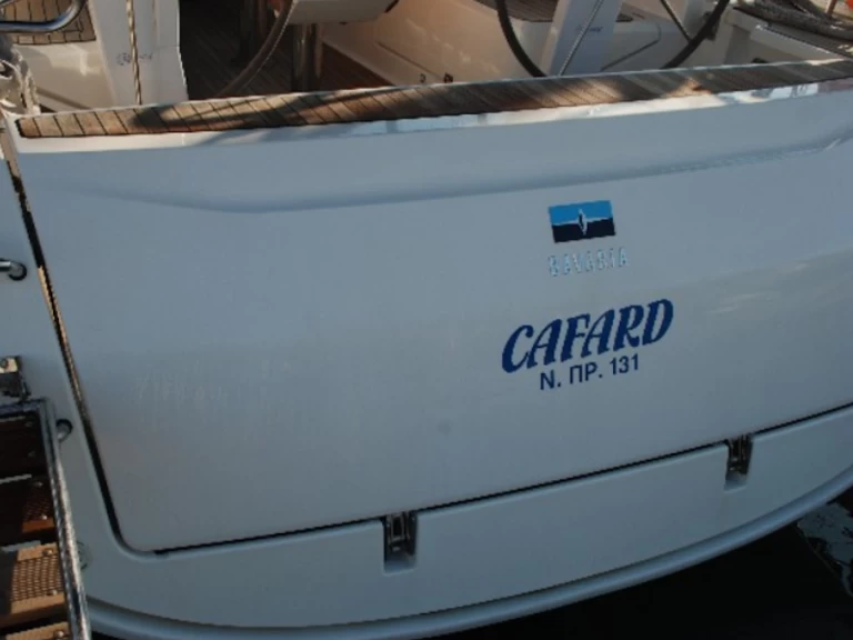 Bavaria Cruiser 41 charter bareboat eller skeppad i Palairos
