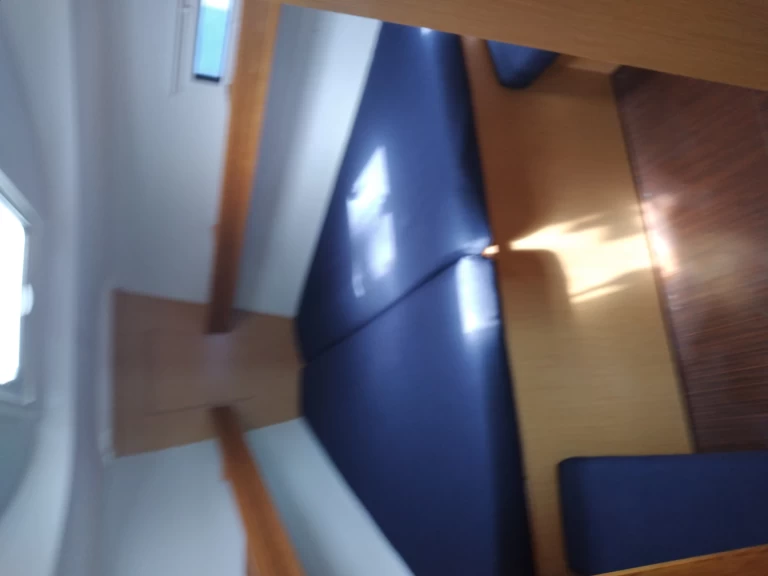 Bavaria Bavaria 36 Cruiser charter bareboat eller skeppad i Palairos