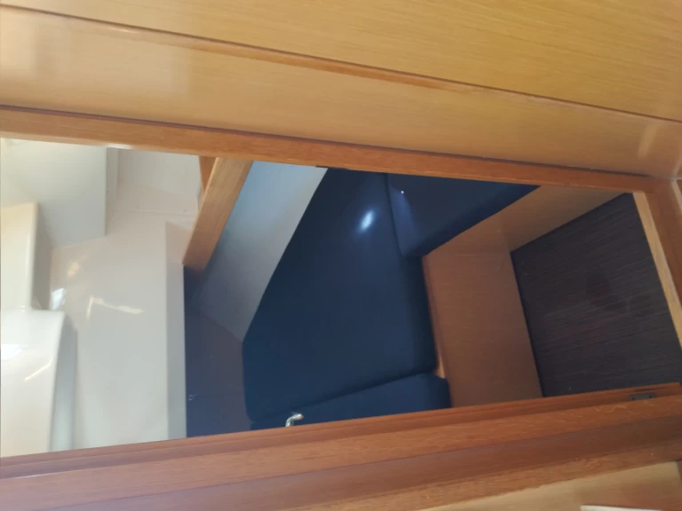 Hyr en Bavaria Bavaria 36 Cruiser Palairos 