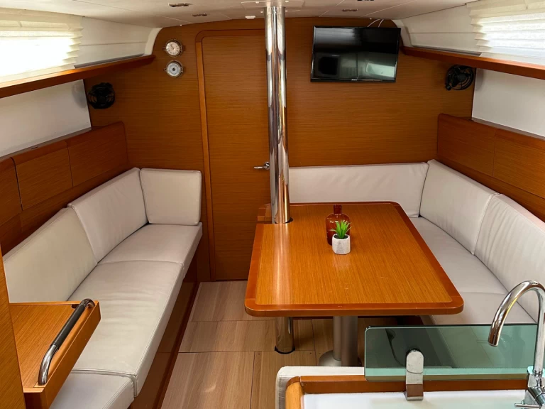 Uthyrning Drage - Jeanneau Sun Odyssey 389 av Samboat 
