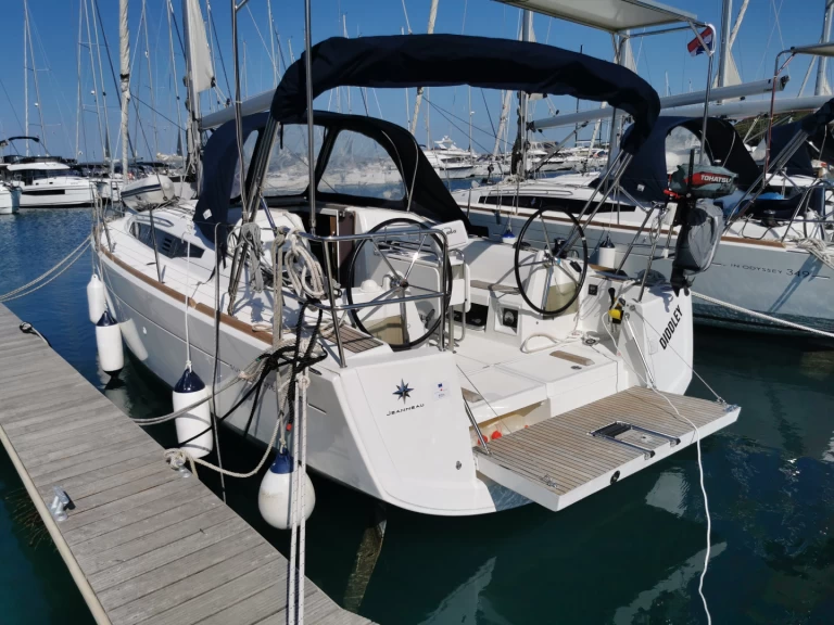 Båtuthyrning Jeanneau Sun Odyssey 349 i Drage på Samboat 