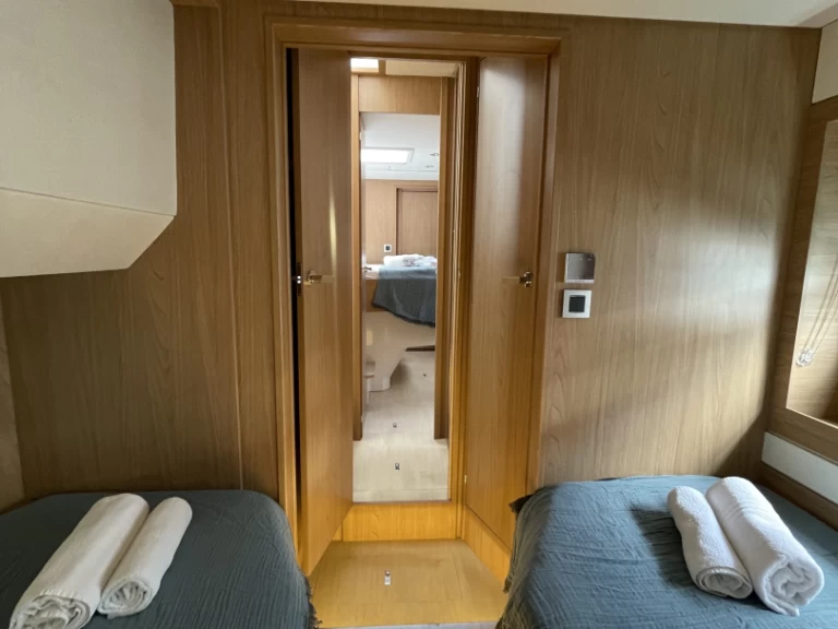 Yacht charter Salerno billig Bali 5.4