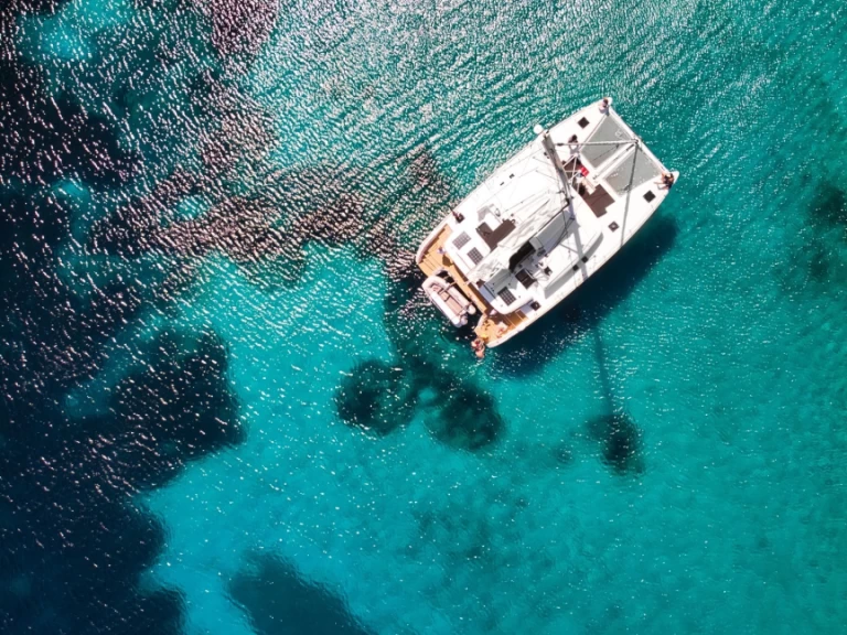 Båtuthyrning Lagoon Lagoon 450 F i Porto Pollo på Samboat 