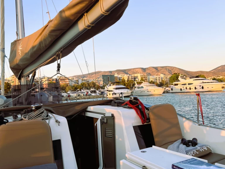 Uthyrning Alimos - Jeanneau Sun Odyssey 410 av Samboat 